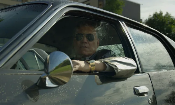 7 anos depois, a série de suspense policial em duas partes da Netflix já é considerada um clássico