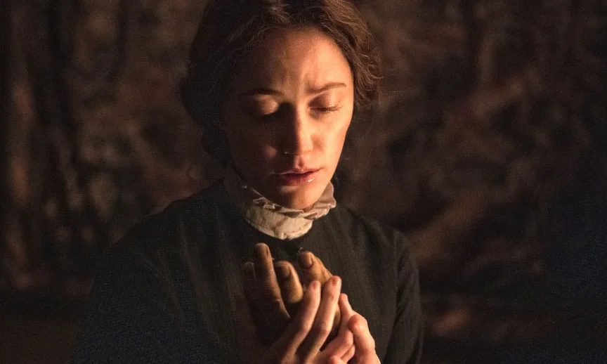 Adaptação de um dos melhores romances de suspense de terror da década lança oficialmente o primeiro trailer horrível