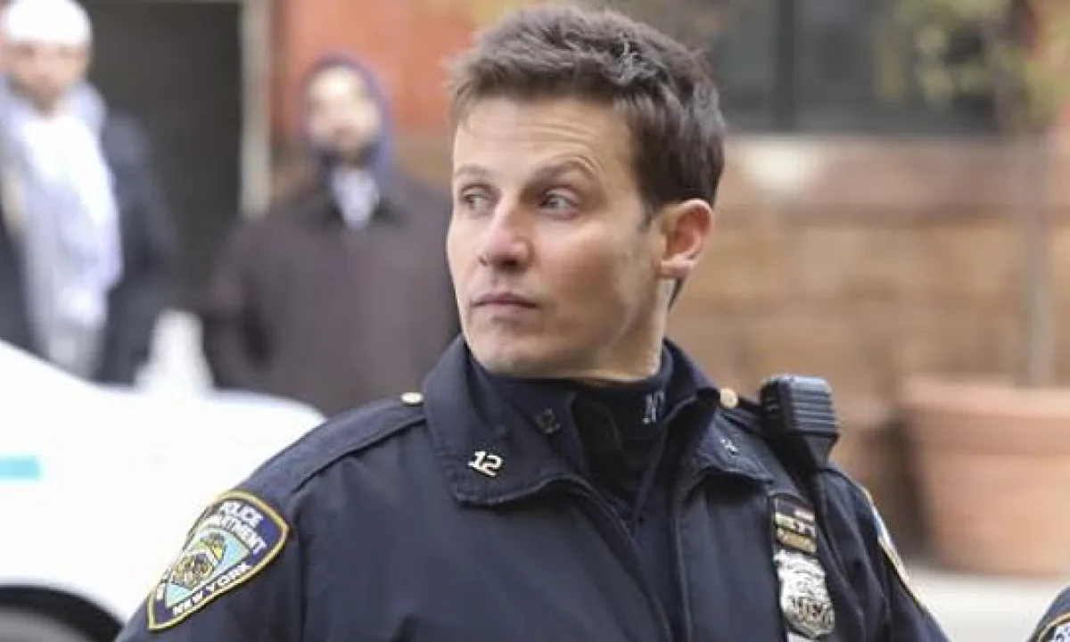 ‘Blue Bloods’ Alum Will Estes reprisando o papel em ‘Boston Blue’: “Welcome (Back) To The Family”