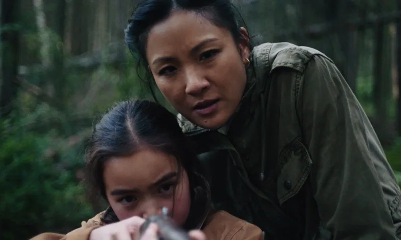Descoberta extraterrestre leva ao perigo no trailer do thriller de ficção científica liderado por Constance-Wu, The Outer Threat