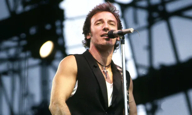 Os 10 melhores álbuns ao vivo lançados nos anos 80, classificados