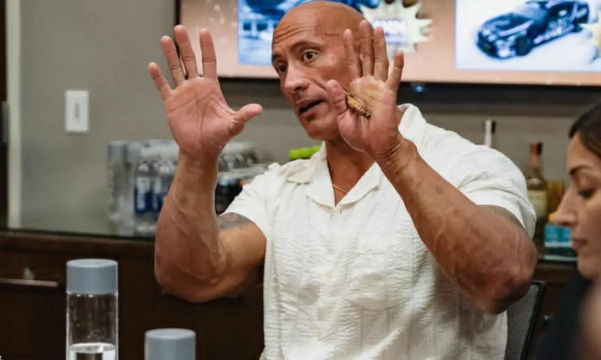 The Rock's In a Hard Place: 6 especialistas do setor oferecem conselhos depois que 'Moana' se afoga nas bilheterias e a revisão do teste de 'Jumanji 3' não inspira