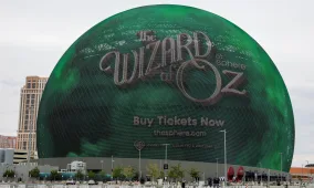 Versão reformulada de ‘O Mágico de Oz’ pode durar mais 10 anos na Sphere, afirma James Dolan